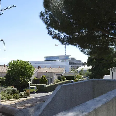 Apartment Moderne Avec Terrasse A 1500m De La Plage, Parking Prive, Lave-linge, 4 Couchages - Fr-1-249-177 Agde